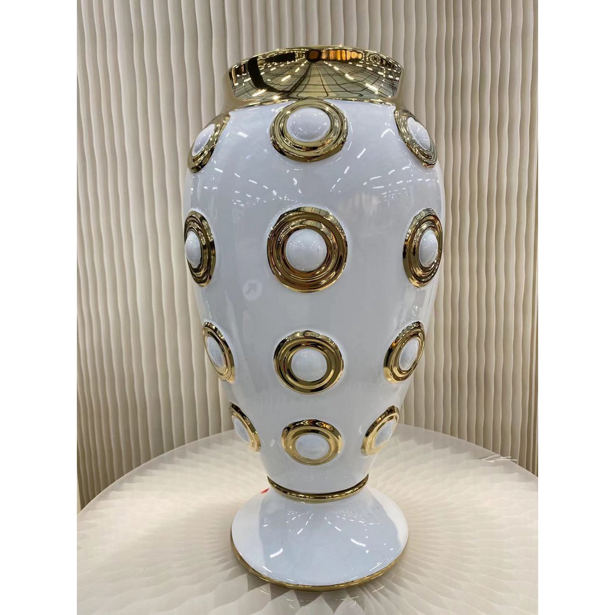 Gouden grote vaas met 4 cirkels H46cm (CV11617-17WIT)