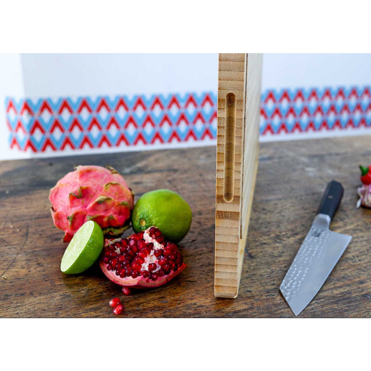 Messen en Keuken Accessoires Set - De Starter Set Deluxe Edition (B): 2 messen (schilmesje + Santoku) + 2 accessoires (aanzetstaal + bamboe snijplank)