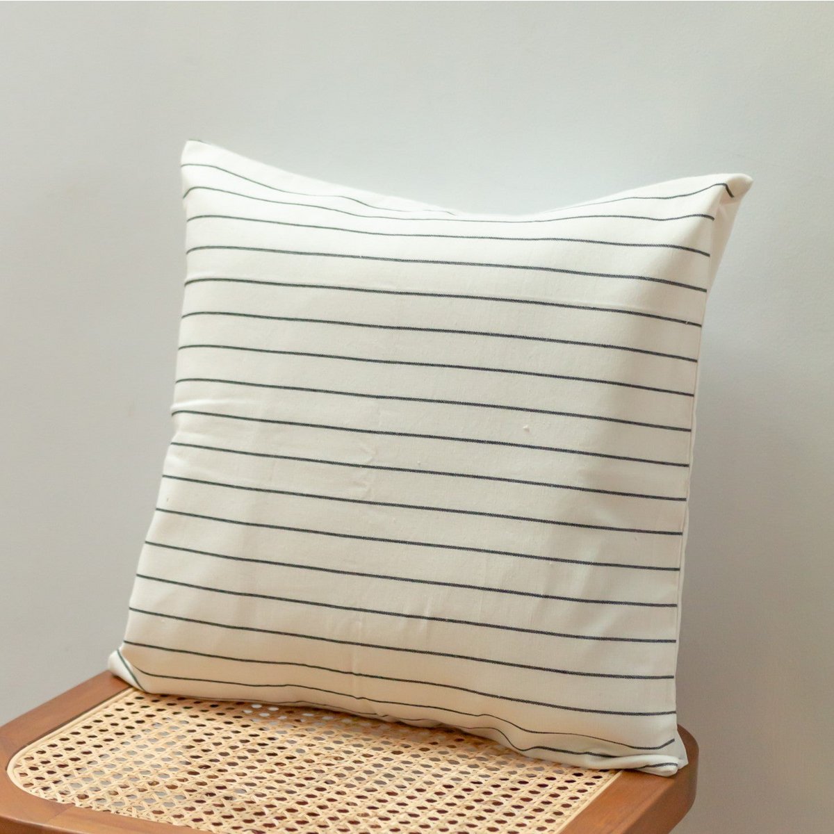 Handgeweven Kussensloop RAMA 40x40 of 50x50 cm | Decoratief Kussen | Bankkussen van katoen