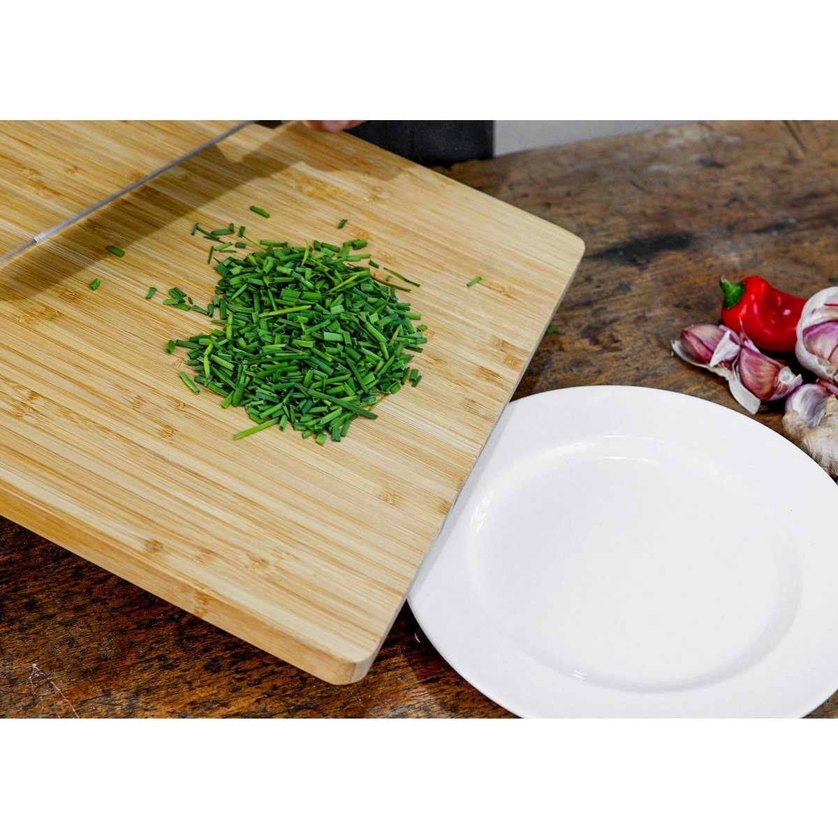 Messen en Keuken Accessoires Set - De Starter Set Deluxe Edition (B): 2 messen (schilmesje + Santoku) + 2 accessoires (aanzetstaal + bamboe snijplank)