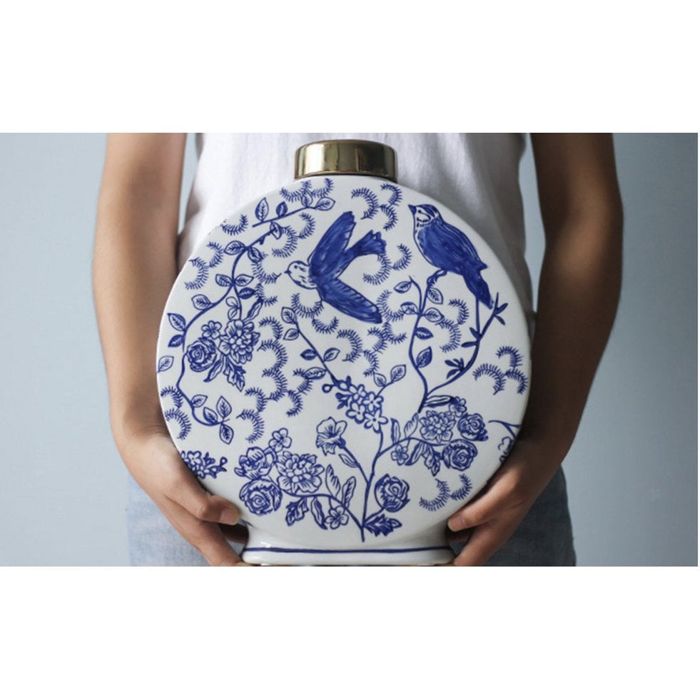 Kleine bloemenvaas van blauw en wit porselein (voor Kitchee Home)