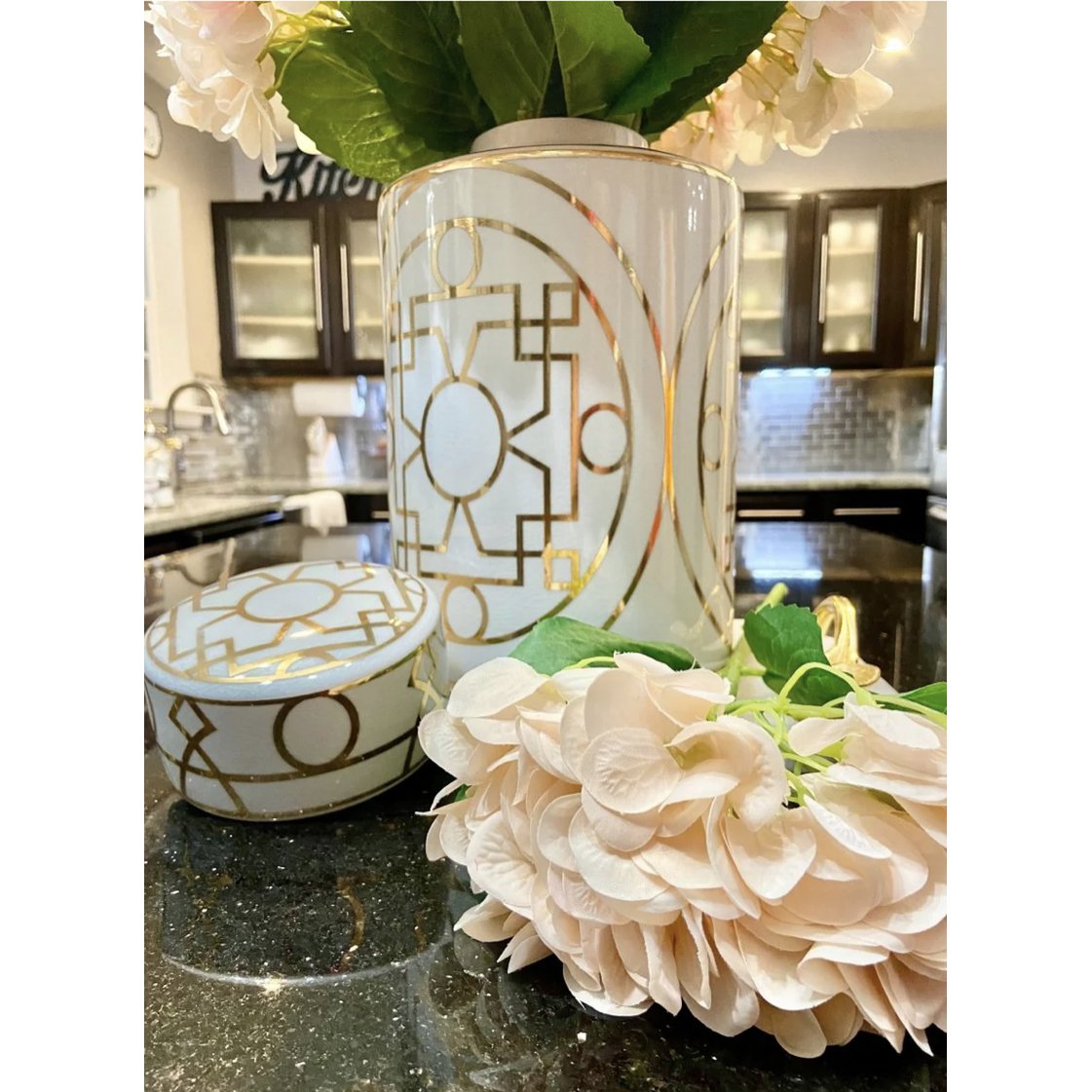 Keramiek Klein 9998-12 Wit en goud abstracte keramische pot met deksel