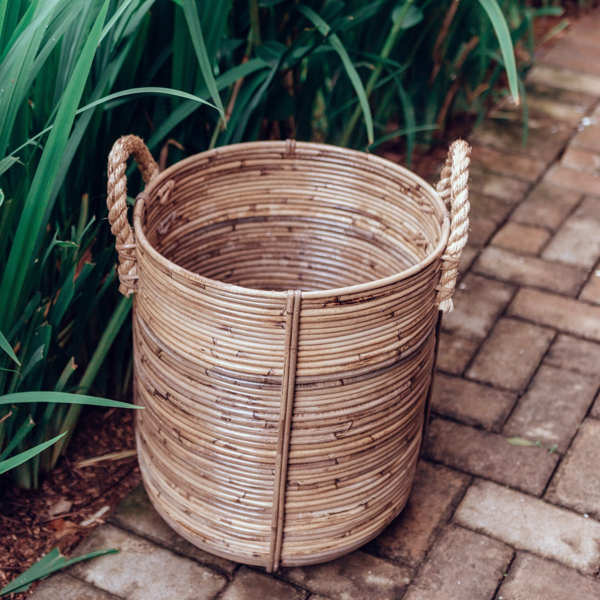 Wasmand OTERE | Plantenmand gemaakt van rotan