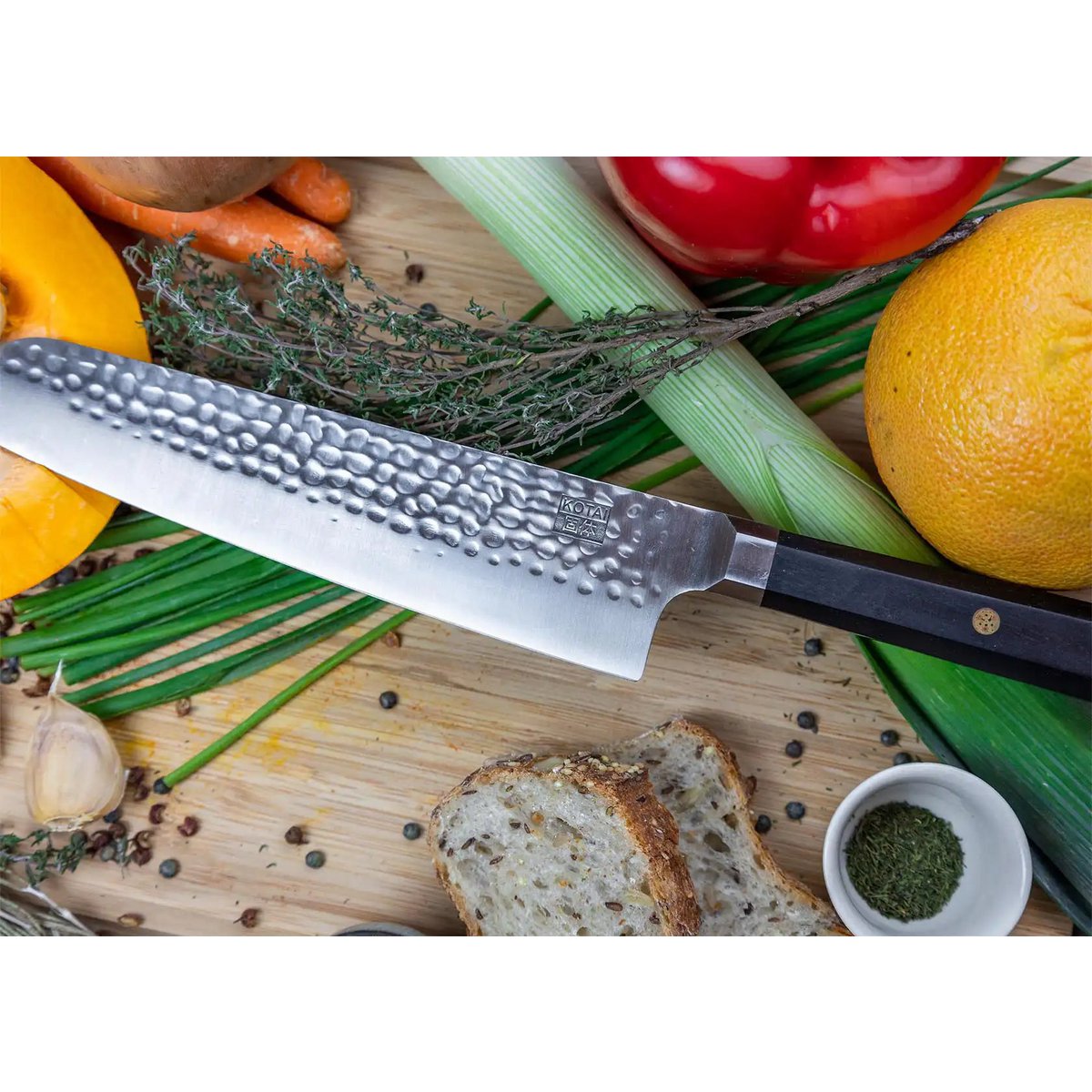 Messen- en keukenaccessoireset - Bunka Complete Set Deluxe (C): 4 messen (Bunka officemes + Bunka Petty + Bunka Santoku + Kiritsuke) + 2 accessoires (100% katoenen oprolmessenzak + aanzetstaal)