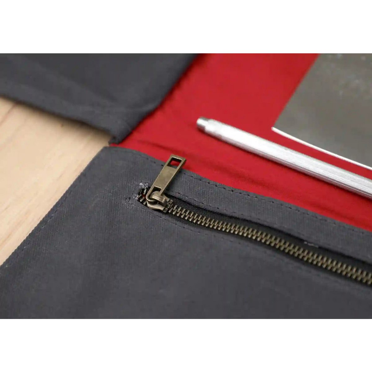 Keukenaccessoires - KOTAI oprolbare zak voor messen - topnerfleder en gewaxt canvas (8 messen + accessoires)