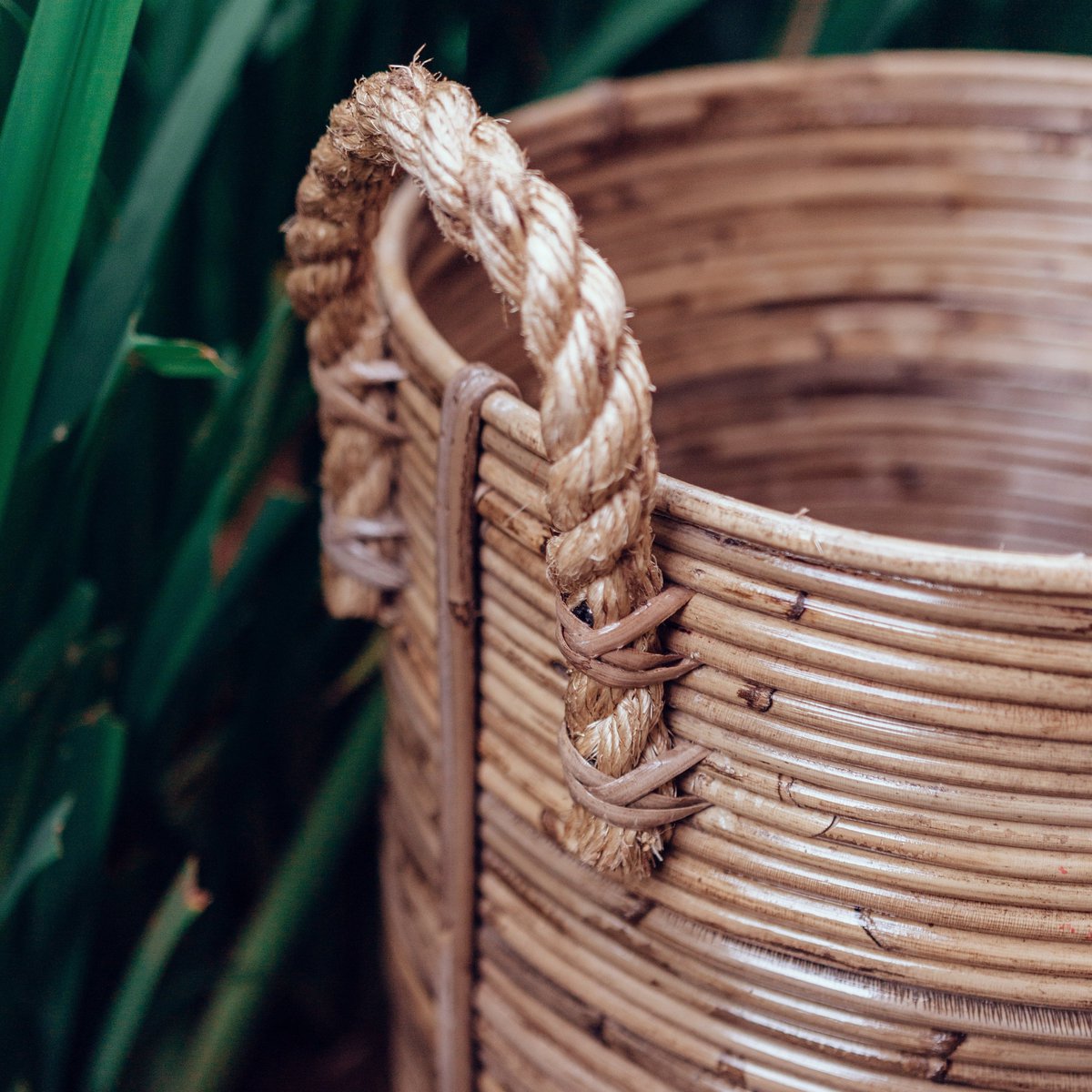 Wasmand OTERE | Plantenmand gemaakt van rotan