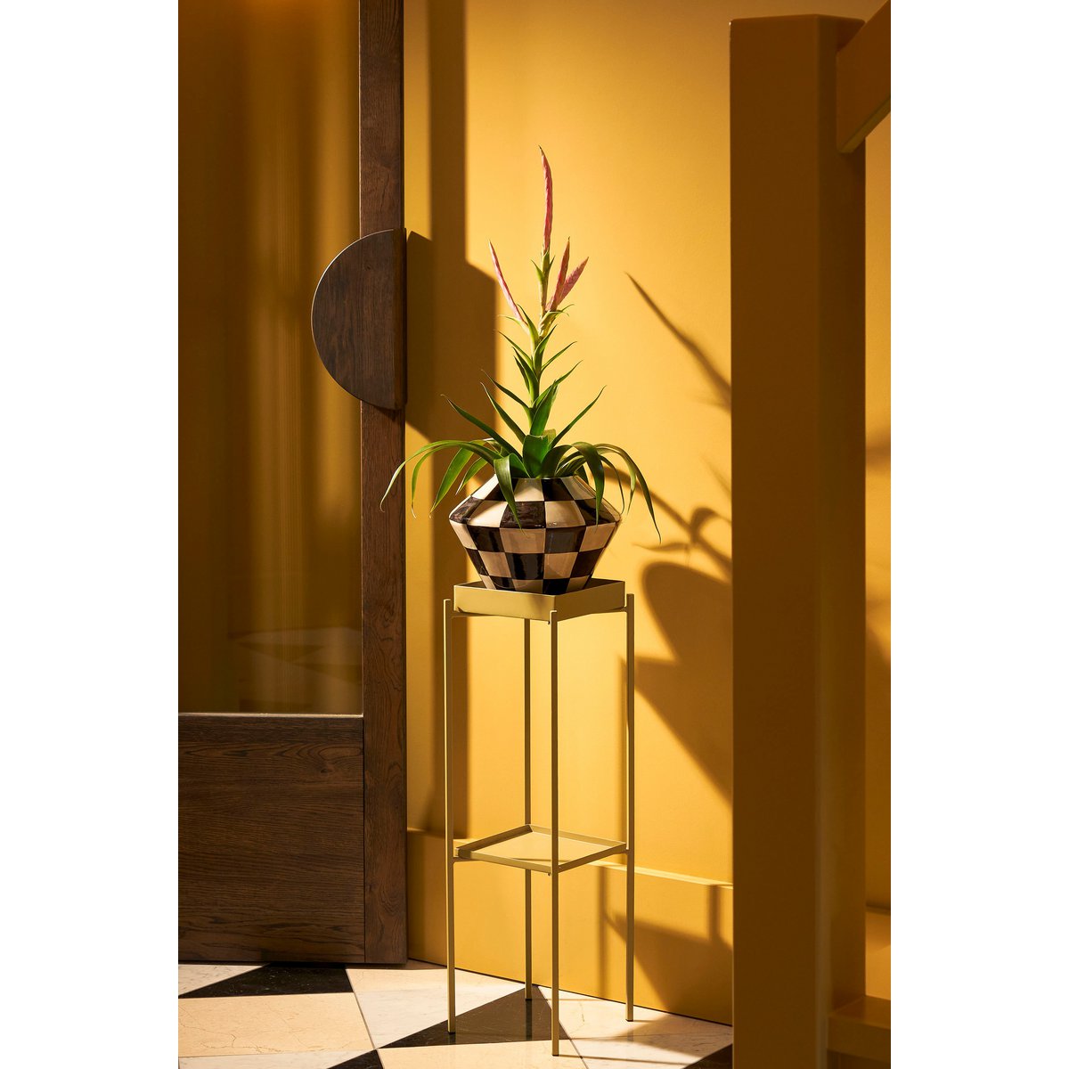 Dacia Plantenstandaard - L21,5 x B21,5 x H68 cm - Metaal - Groen