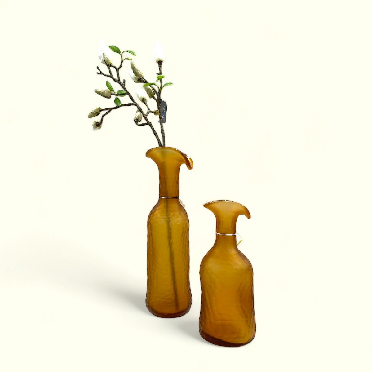 vintage amberkleurige glazen vaas klein formaat: H30cm B: 7cm