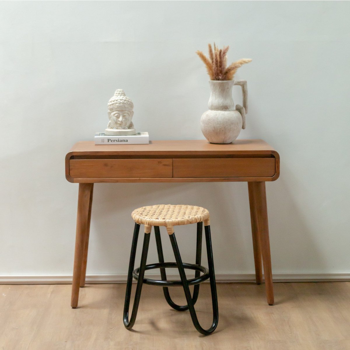 Rotan Kruk KOLAKA Zwart Ø35 cm met Geweven Zitvlak | Kleine ronde kruk met drie poten