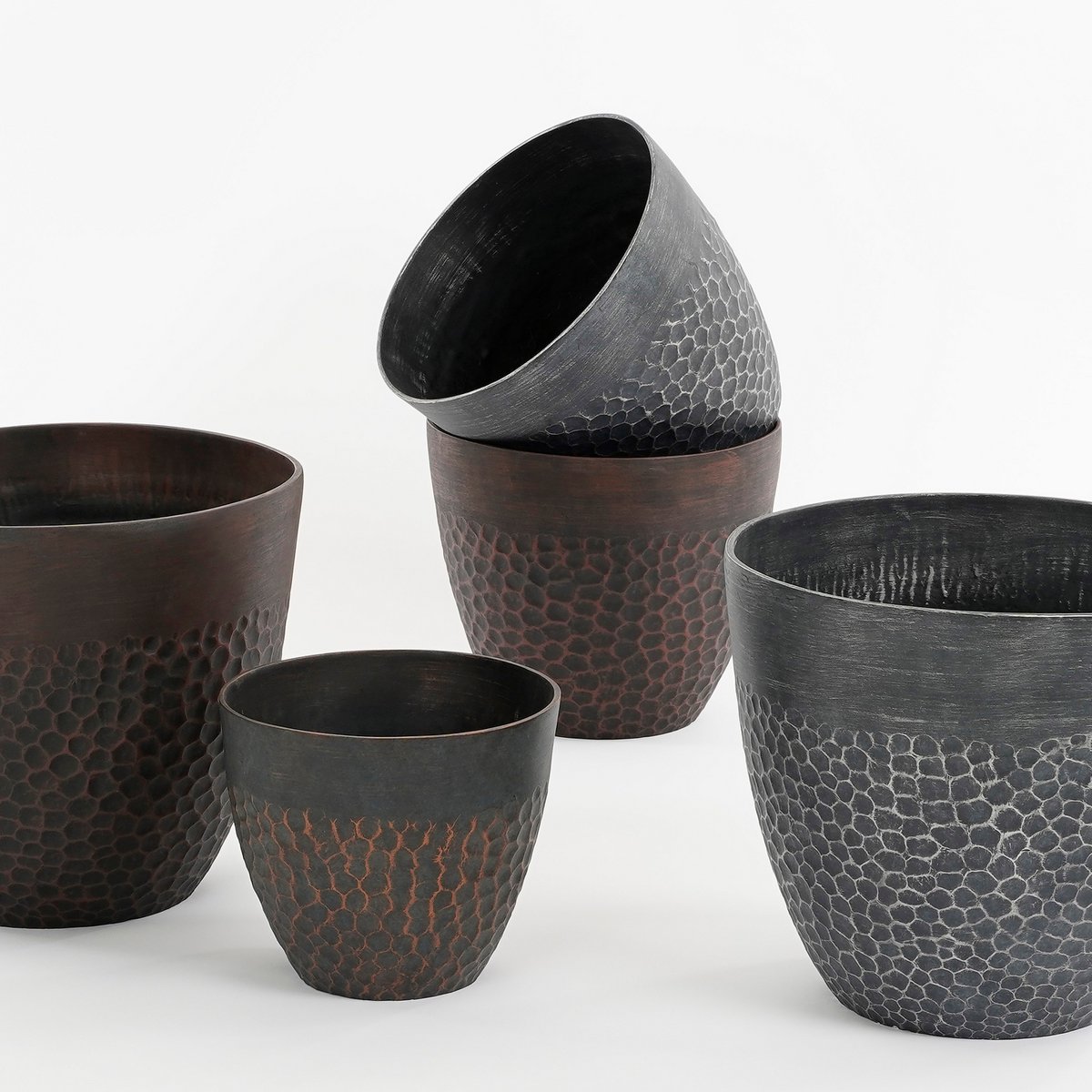 Bravo Bloempot voor Buiten - H32,5 x Ø38 cm - Zwart gehamerd