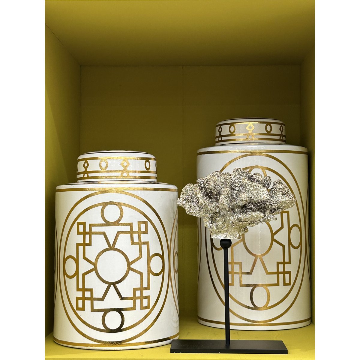 Keramiek Klein 9998-12 Wit en goud abstracte keramische pot met deksel