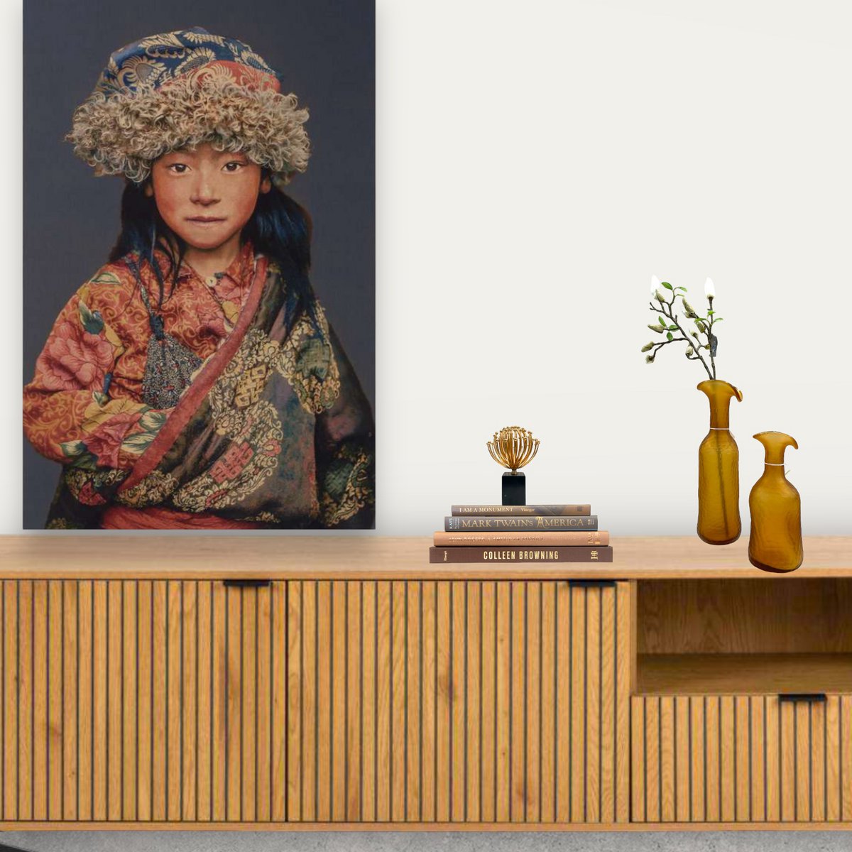 vintage amberkleurige glazen vaas groot formaat: H36cm* B 7CM *D 7cm