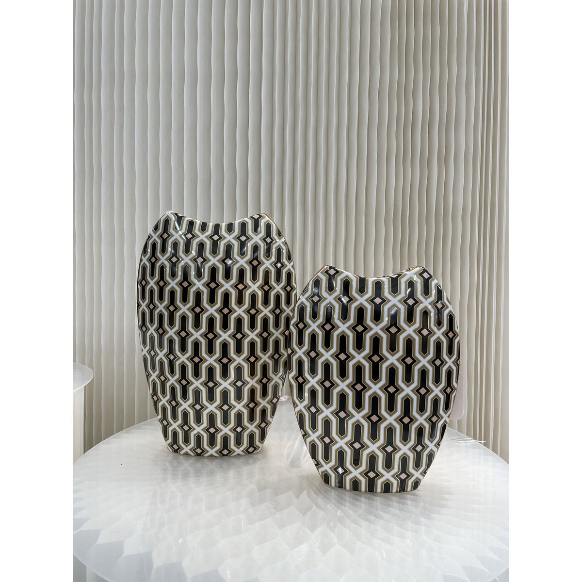 Vintage porseleinen vaas (CV11280-10-zwart-klein-klein)