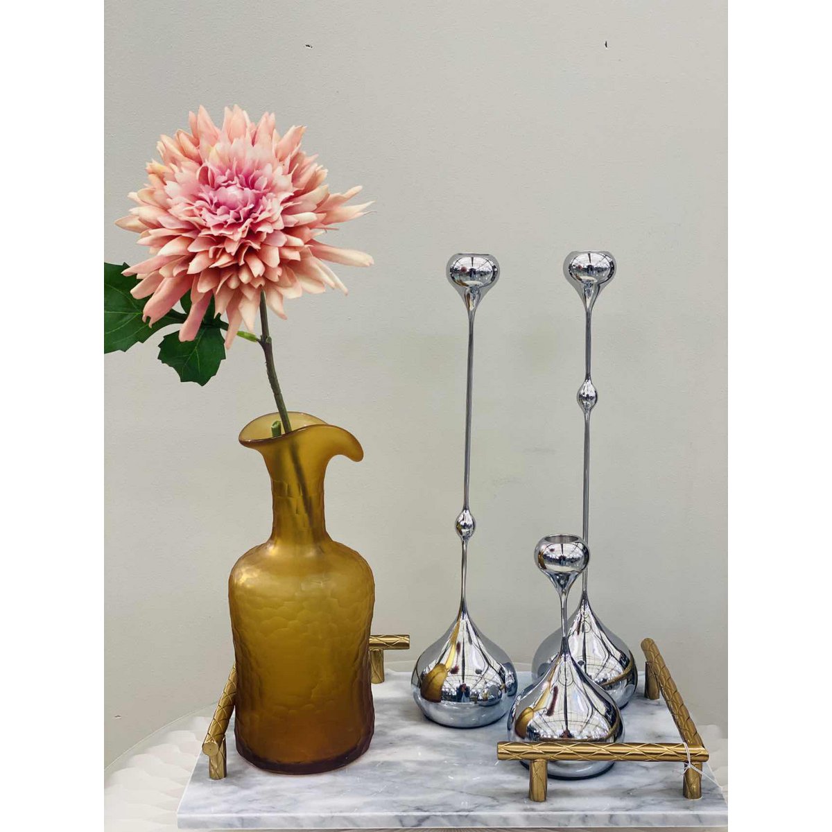 vintage amberkleurige glazen vaas klein formaat: H30cm B: 7cm