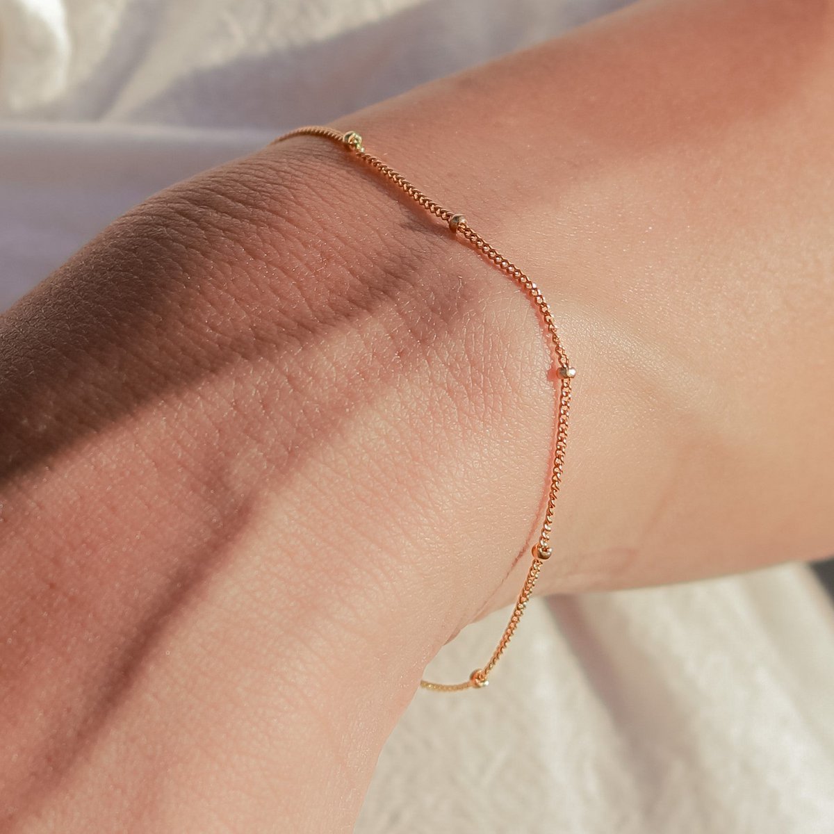 Sierlijke armband 18k verguld - gouden armband gemaakt van 925 zilver goud vermeil - schakelarmband minimalistisch bewerkt - BRAWA goud